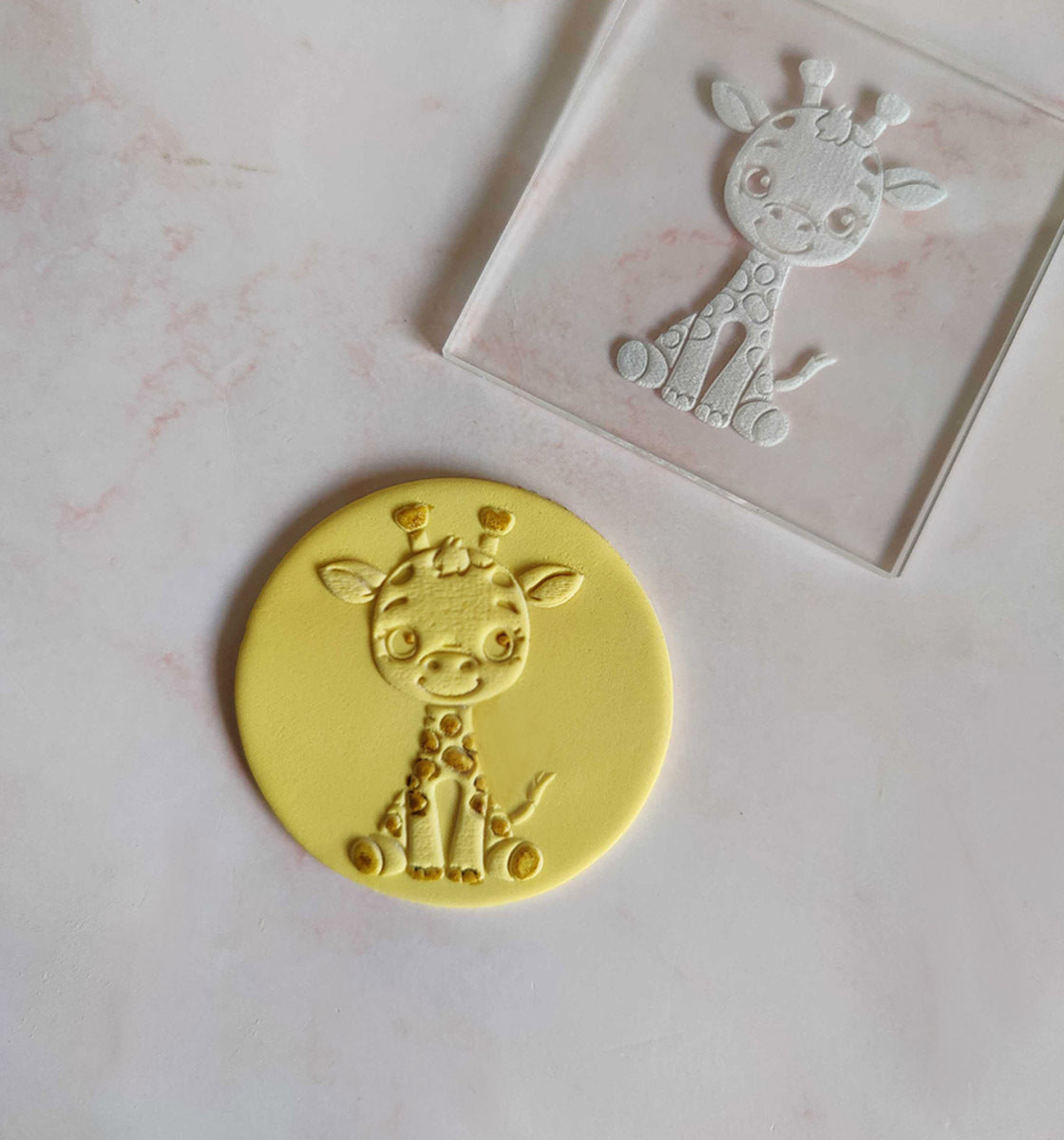Baby Giraffe - Cake Embosser