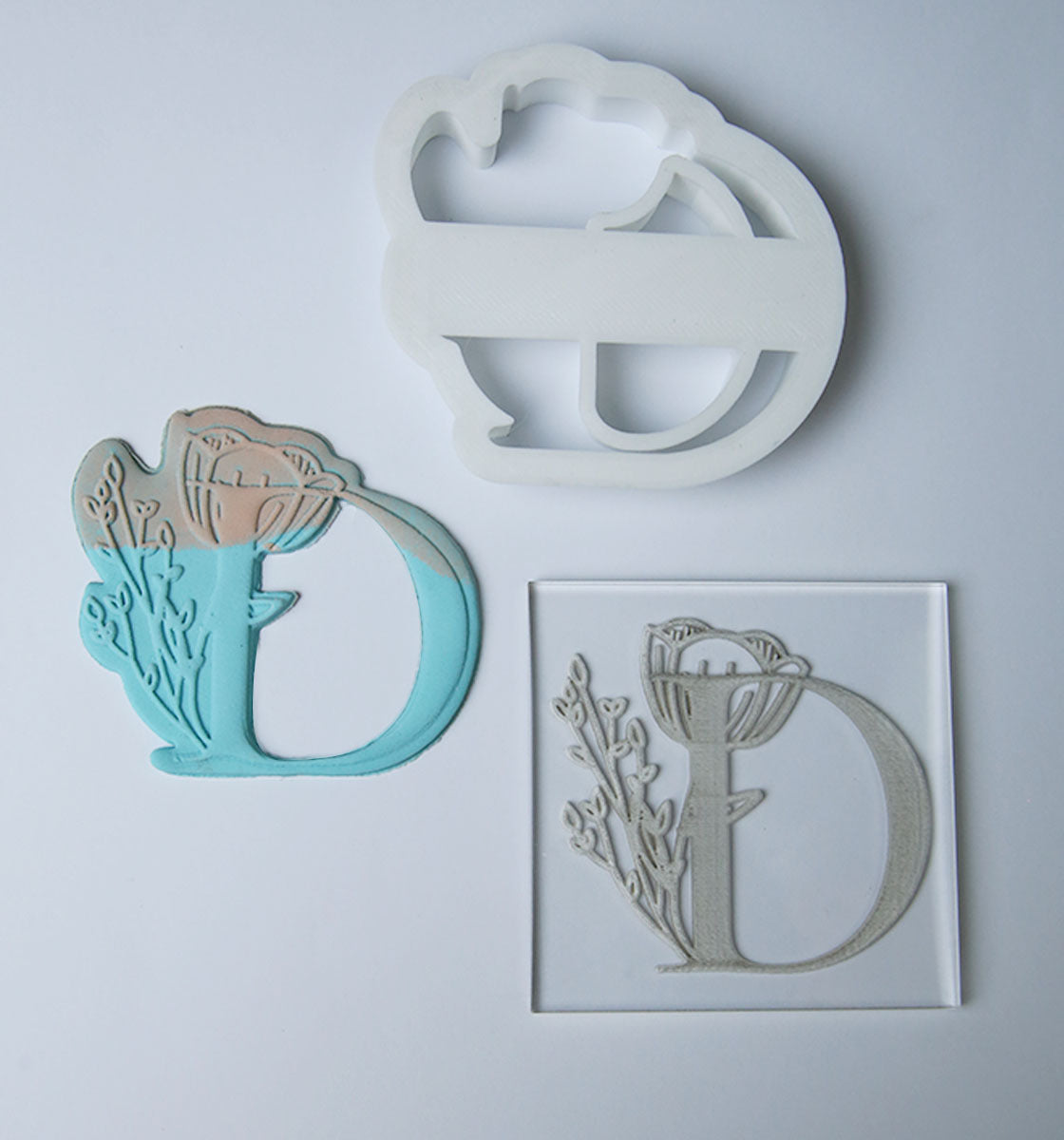 Floral (D) - embossser + cutter set